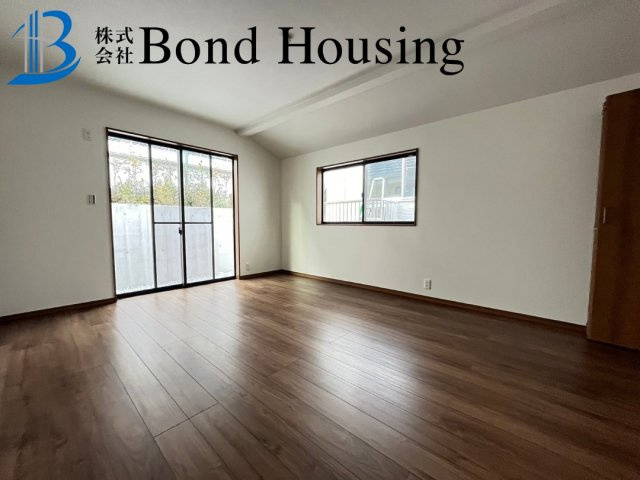 LDK21帖以上アリ　眺望良好　西朝霧丘全6区画　E号地の洋室