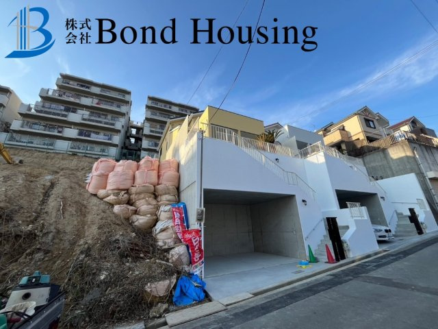 LDK21帖以上アリ　眺望良好　西朝霧丘全6区画　E号地の前面道路含む現地写真