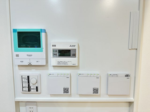 「築浅物件」「駅チカ」二見町西二見駅前　築1年