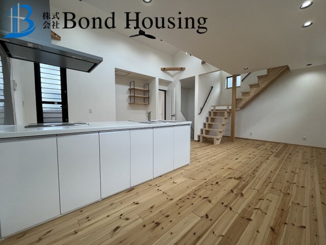 JR朝霧駅徒歩12分の好立地　自然素材住宅　朝霧東町限定1棟