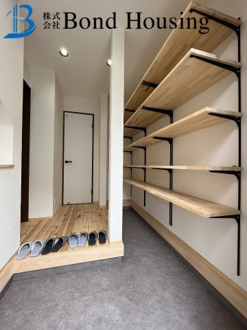 JR朝霧駅徒歩12分の好立地　自然素材住宅　朝霧東町限定1棟