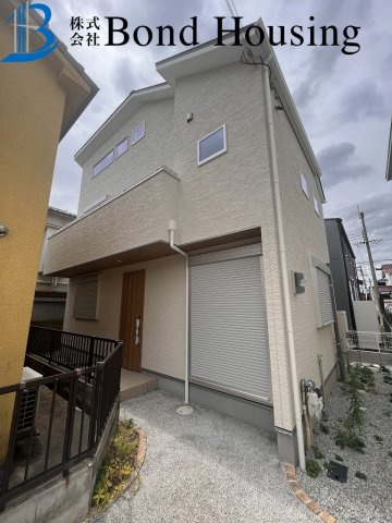 解放感満載のリビング吹き抜けの家　沢野　全1棟