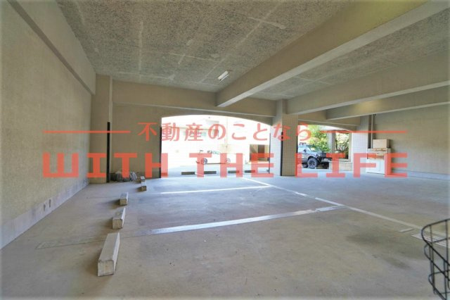 トーカンキャステール通町【キャッシュバック対象物件】の駐車場|駐車場があります