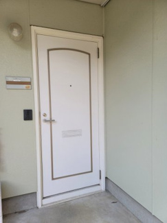 【エントランス】 | ワンフロア2邸全4室のアパートです