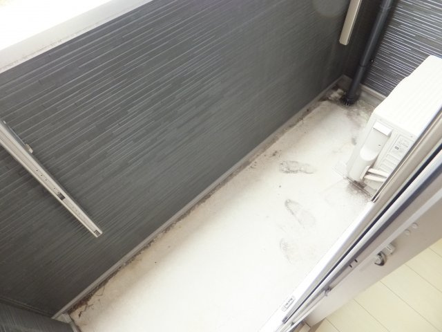 ダイレクト・メゾン原木中山のバルコニー