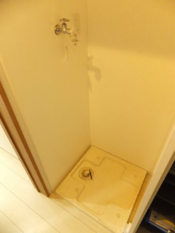 ダイレクト・メゾン原木中山のその他|洗濯機置き場