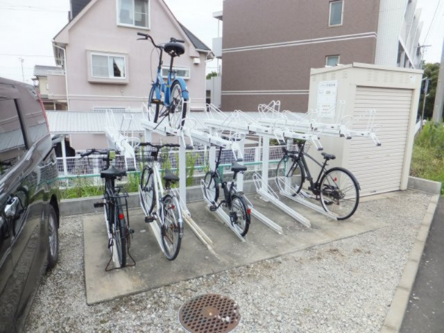 ダイレクト・メゾン原木中山のその他共用部分|自転車置き場