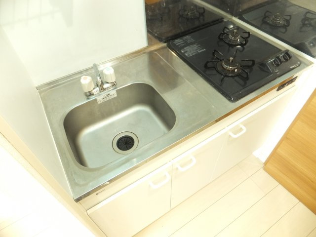 ダイレクト・メゾン原木中山のキッチン