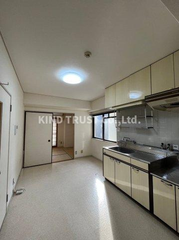 メゾン﨑山のキッチン|お料理しやすいキッチンです