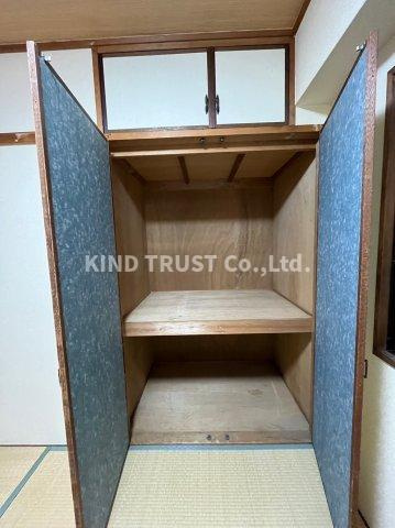 メゾン﨑山の内装|明るい色調の室内です