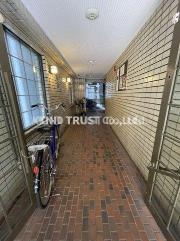 メゾン﨑山のロビー|建物の内部です