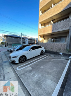 【駐車場】