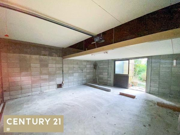 和歌山市吹上3丁目中古戸建の駐車場