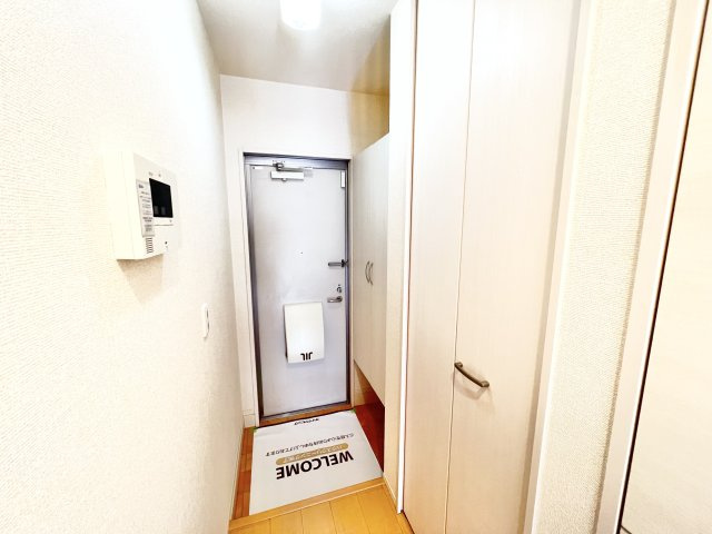 エミネンスAの玄関|シンプルで使いやすい玄関です