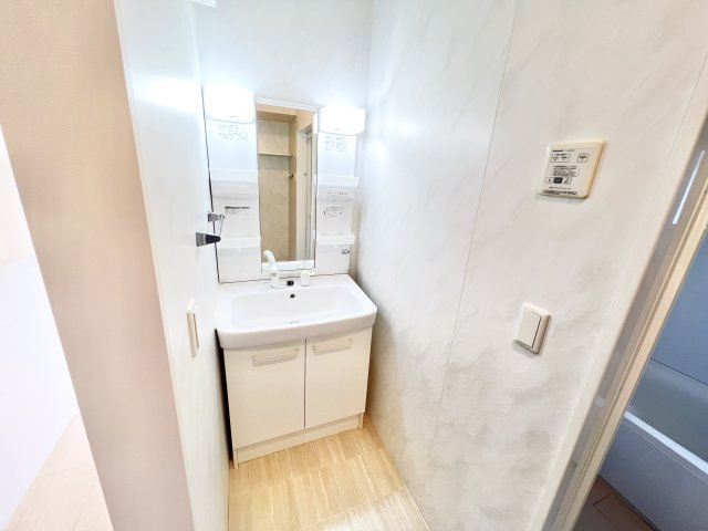 エミネンスAの洗面所|コンパクトで使いやすい洗面所