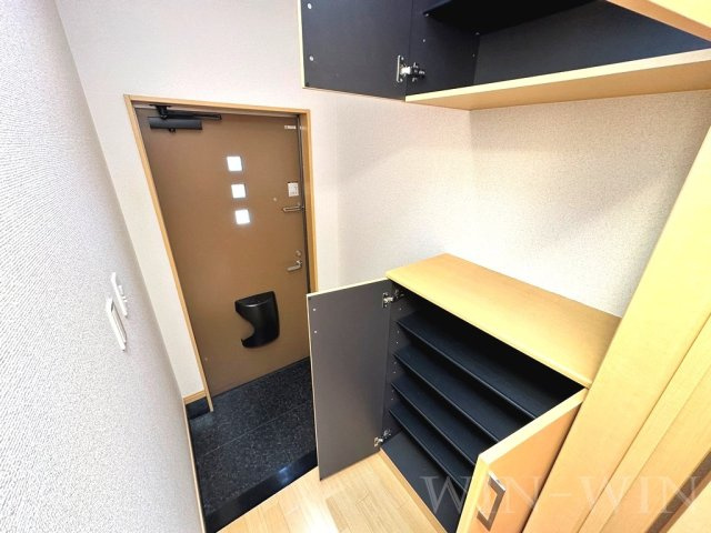 アネックス小向の玄関