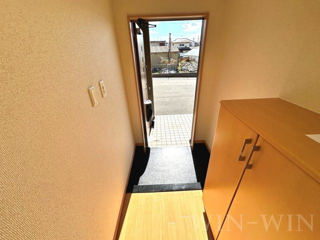 アネックス小向の玄関