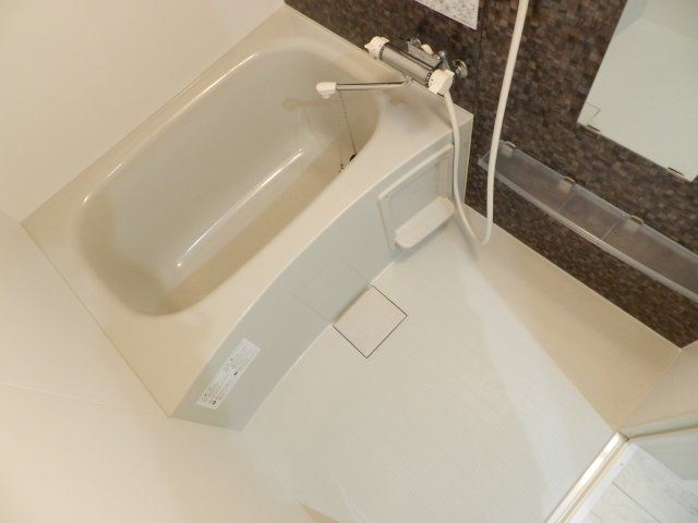 シャンブレット中島Ⅲの浴室