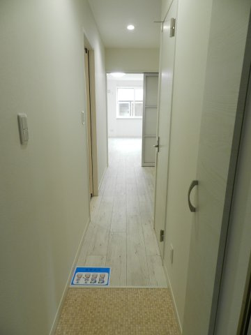 シャンブレット中島Ⅲの玄関