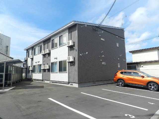 シャンブレット中島Ⅲの外観