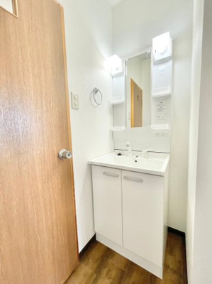 【洗面所】 | ロイヤルハイツ舞