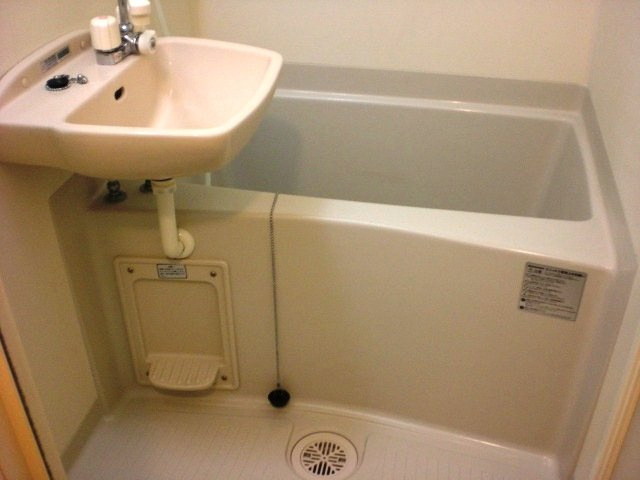 コンパクトで使いやすいお風呂です