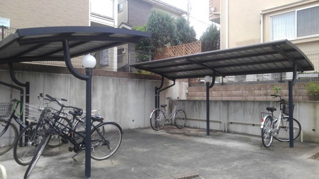 屋根付き駐輪場