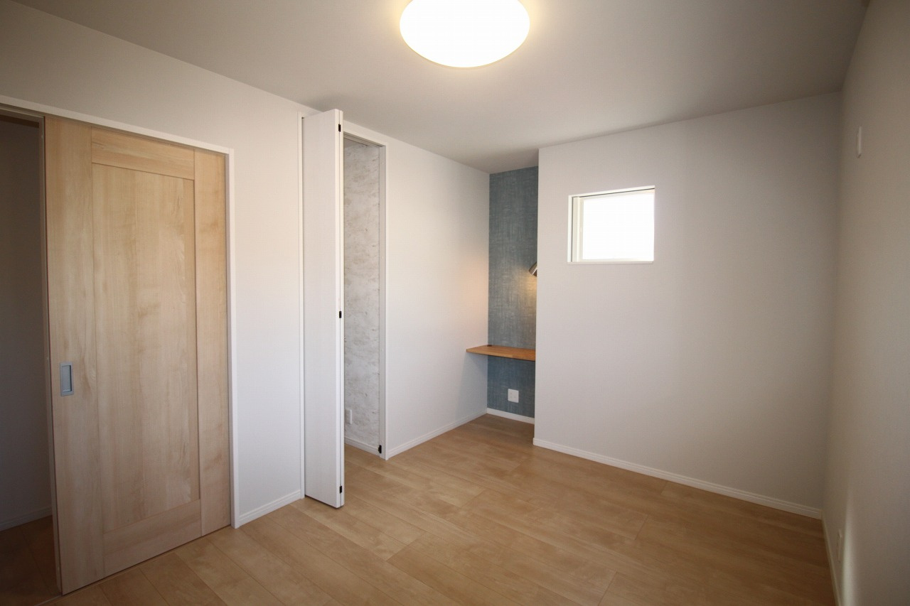 介良　新築戸建　西棟の洋室|2Ｆ　北の部屋　6.3帖