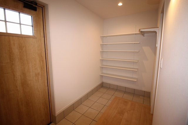 介良　新築戸建　西棟の収納|玄関収納