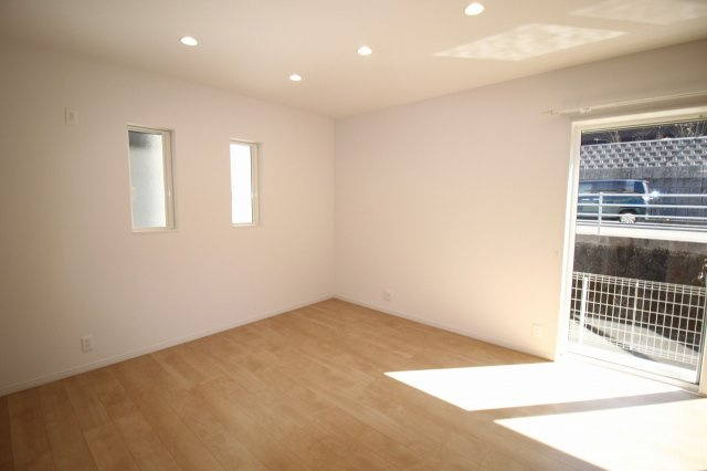 介良　新築戸建　西棟の居間・リビング|ＬＤＫ　13.0帖