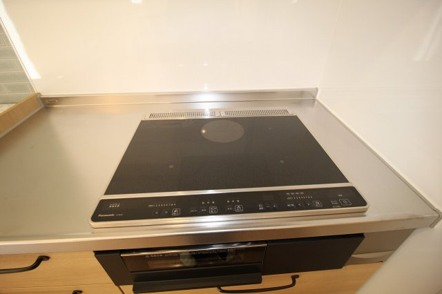 介良　新築戸建　西棟のキッチン|ＩＨクッキングヒーター