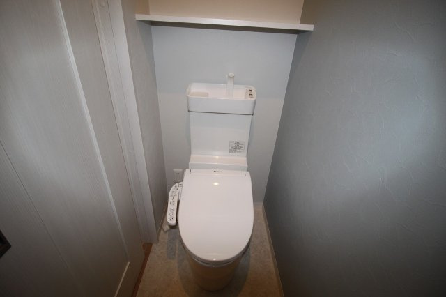 介良　新築戸建　西棟のトイレ|2Ｆ