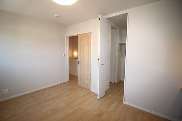 介良　新築戸建　西棟の洋室|2Ｆ　北の部屋　6.3帖