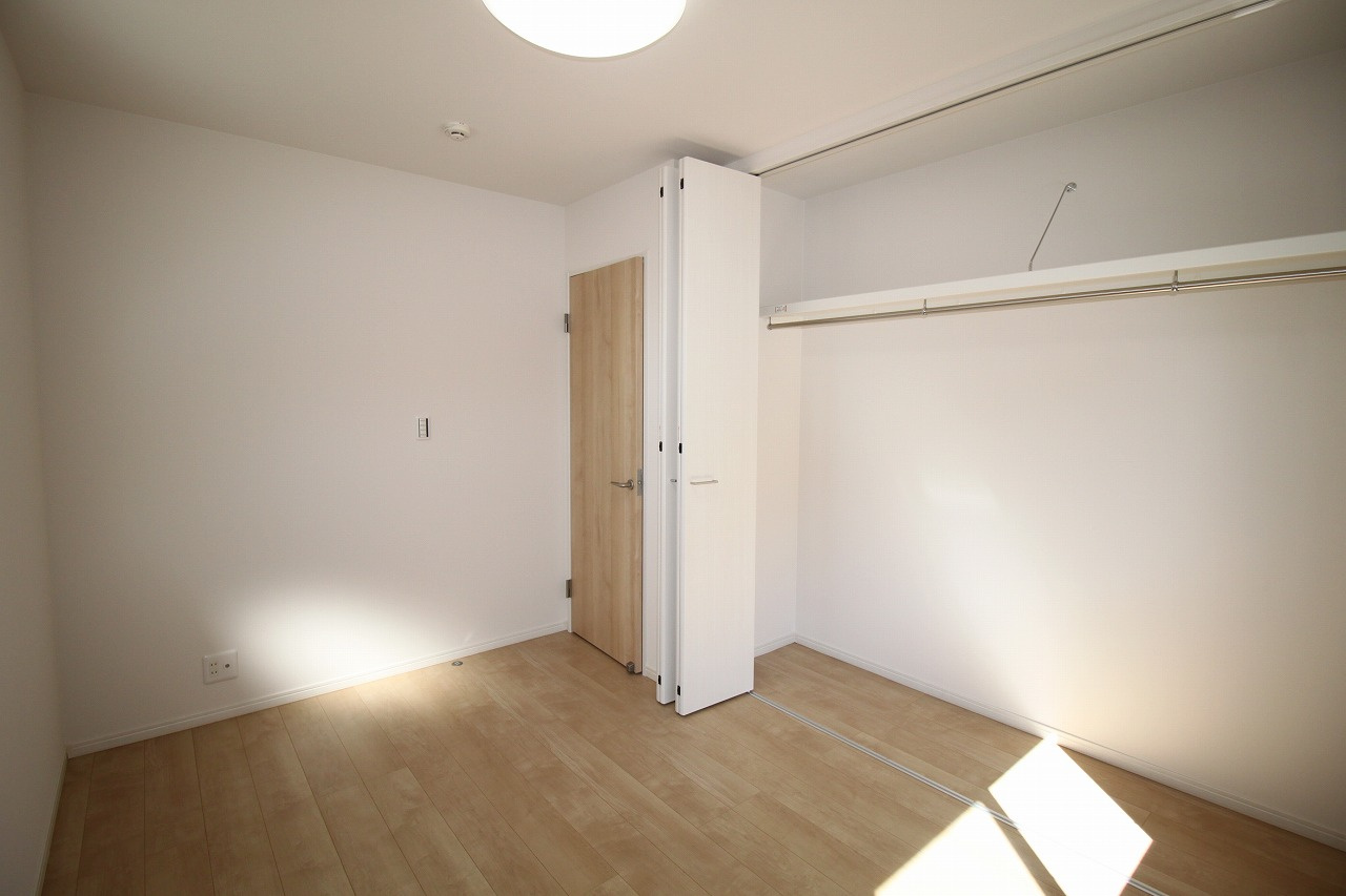 介良　新築戸建　西棟の収納|2Ｆ　南西の部屋　5.4帖