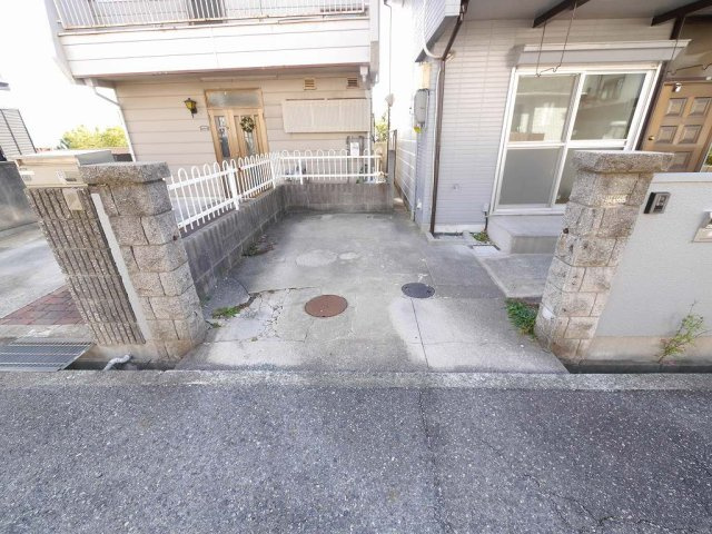 西舞子8丁目戸建の駐車場|サイズ現地要確認