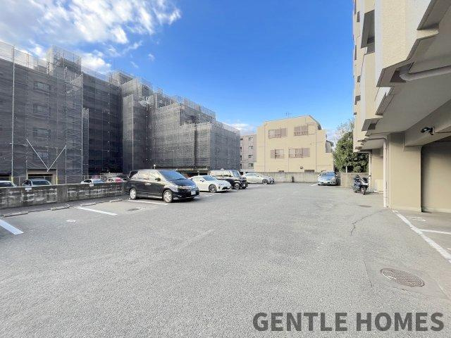 鳥飼リバーハイツの駐車場