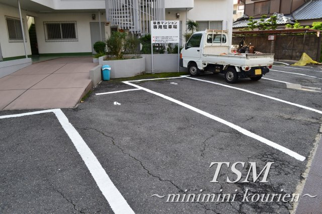 翠香マンションの駐車場|敷地内駐車場
