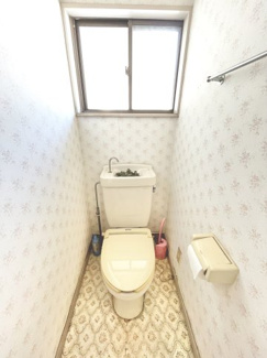 【トイレ】 | 鼻高町中古戸建 | ■2Fトイレ／トイレ2箇所あり♪