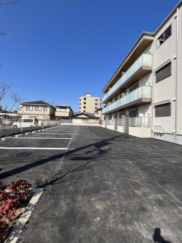 シャーメゾン　ラフテル	の駐車場|カースペースがあります