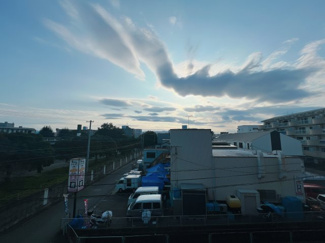 【展望】 | 遮る建物が無く、素敵な景観と暖かい日差しをお部屋に運んでくれます♪