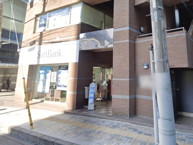 SNビルのエントランス