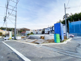 【前面道路含む現地写真】
