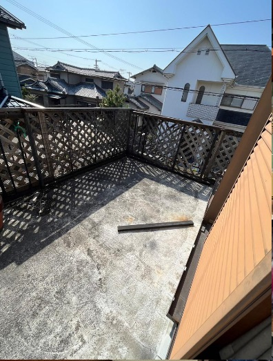 【バルコニー】