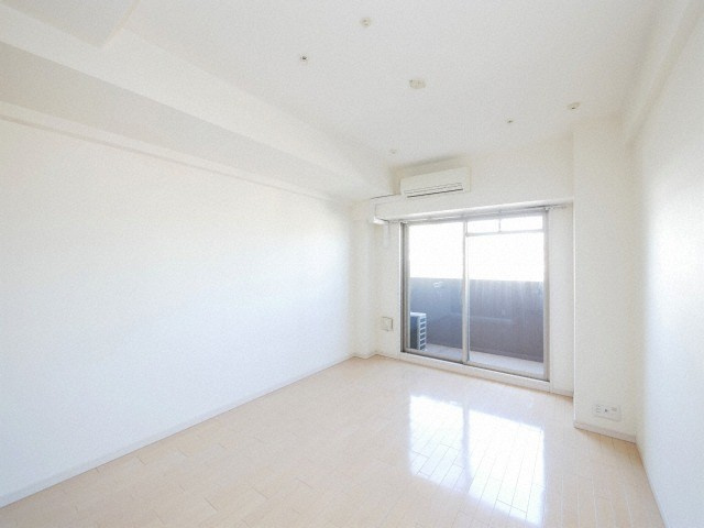 Ｆｏｒｔｕｎｅｙ大手前の居間・リビング