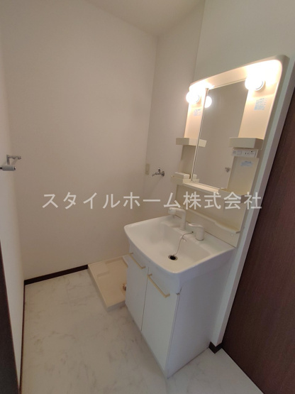 【洗面所】 | グランデ　ビラッジョA | 別部屋写真です。