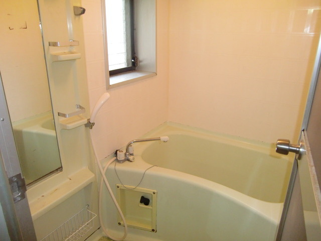 ロイヤル六甲駅前の浴室