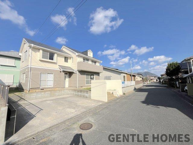 宗像市城西ヶ丘３丁目戸建の前面道路含む現地写真