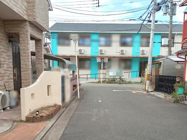 堺市堺区東湊５丁　戸建ての前面道路含む現地写真