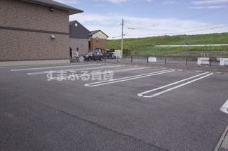 【駐車場】
