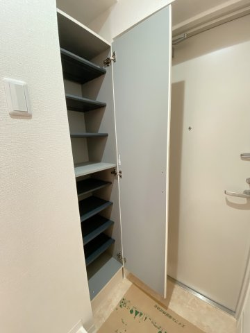 A・City常滑原松の玄関